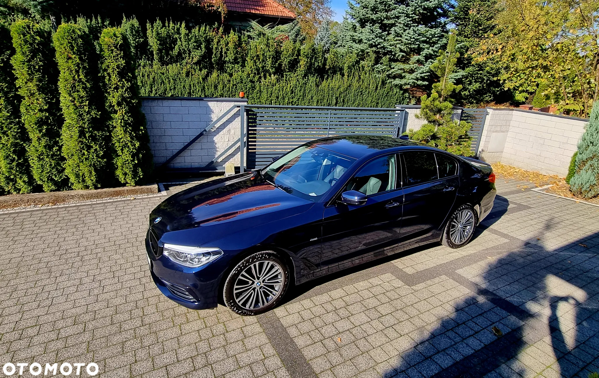 BMW Seria 5 520d Sport Line - 4