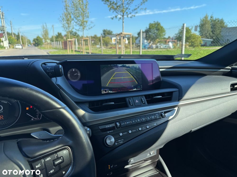 Lexus ES - 21