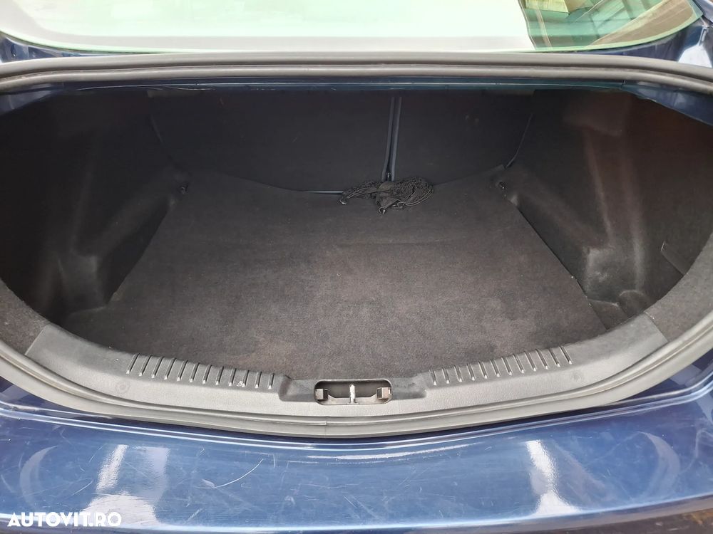 Ford Mondeo 2.0 TDCi Aut. Trend - 12