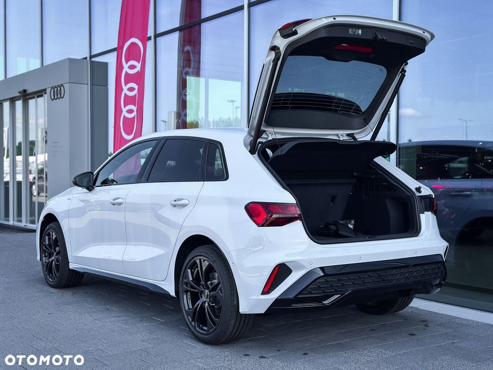 Audi A3 Sportback - 11