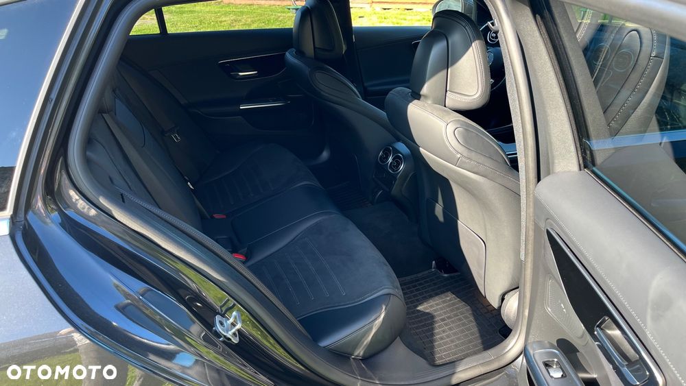Mercedes-Benz Klasa C 220 d T 9G-TRONIC AMG Line - 23