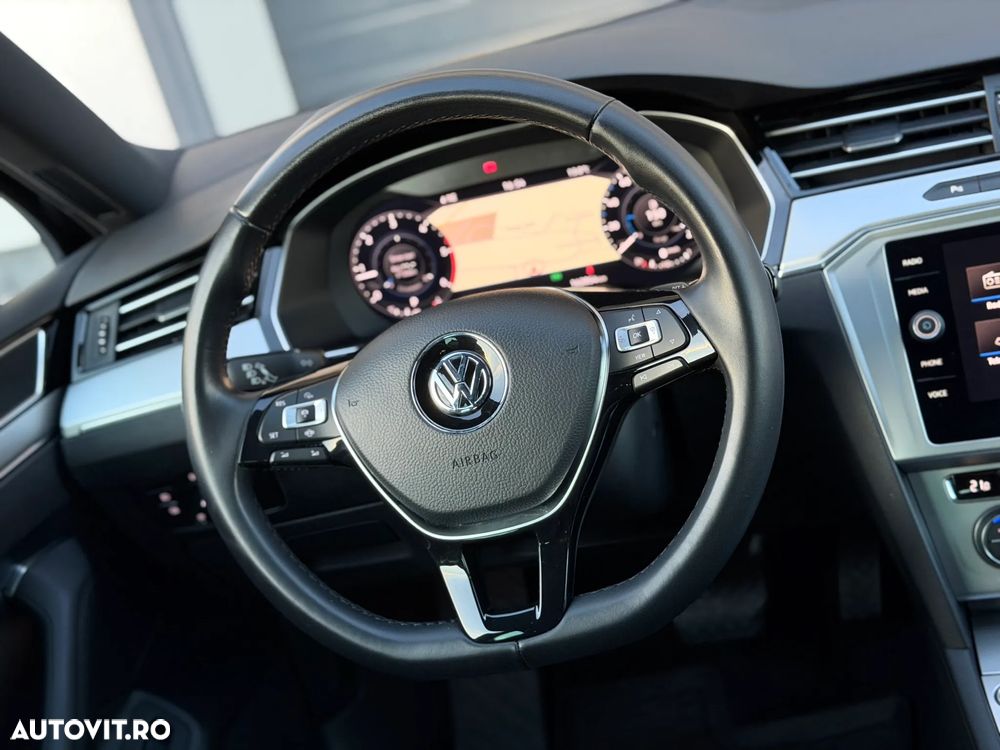 Volkswagen Passat - 22