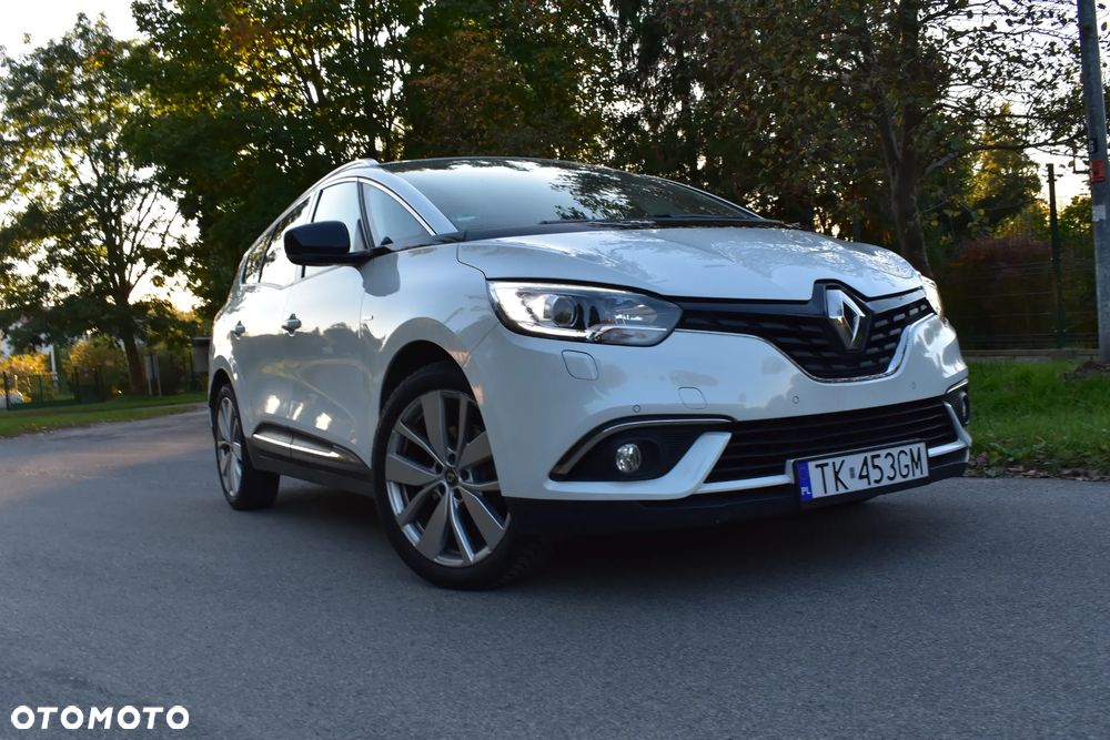 Renault Grand Scenic - 34