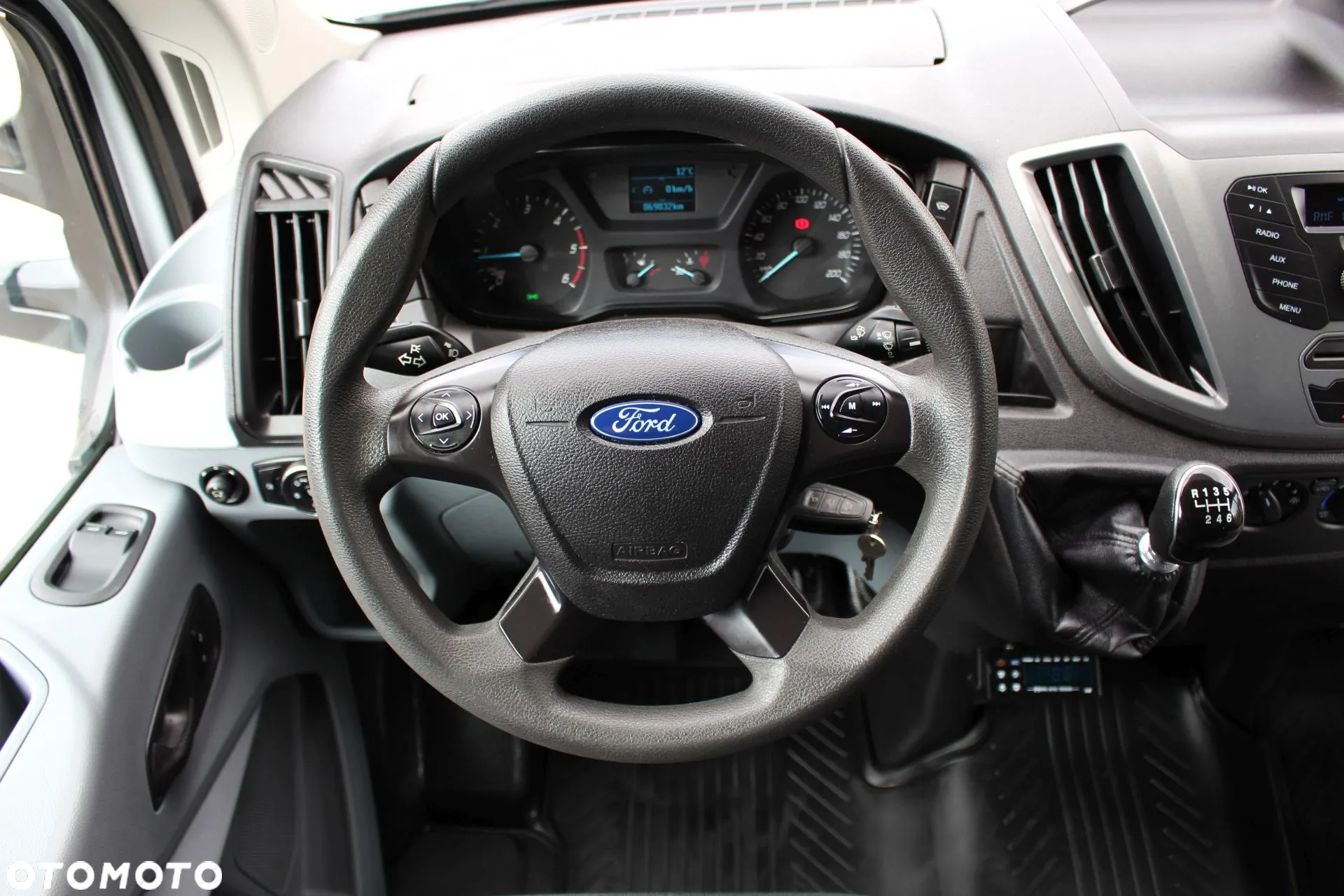 Ford TRANSIT / CHŁODNIA / IZOTERMA / POLSKI SALON / NISKI PRZEBIEG / JAK NOWY/ - 32