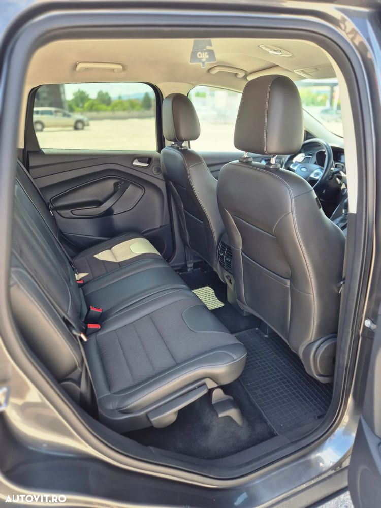 Ford Kuga 1.5 EcoBoost 4WD Aut. Titanium - 4