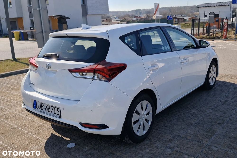 Toyota Auris 1.33 VVT-i Active - 4