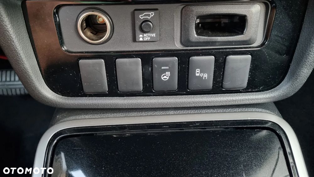 Mitsubishi Outlander 2.0 2WD CVT Edition 100 - 17