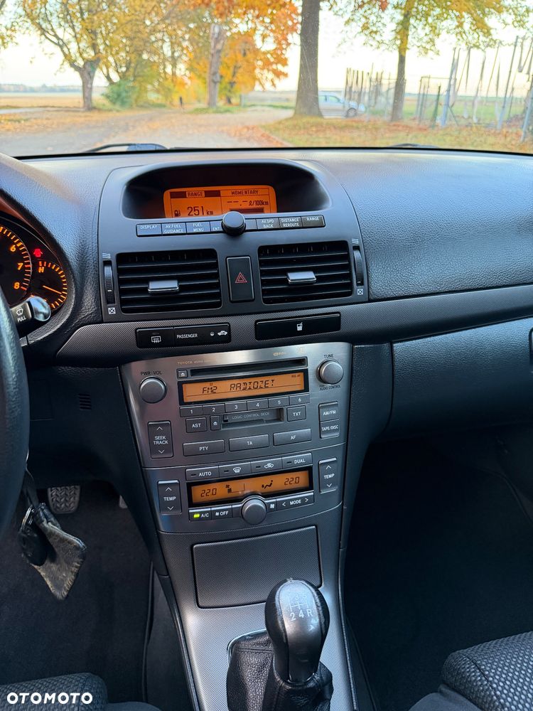 Toyota Avensis - 29