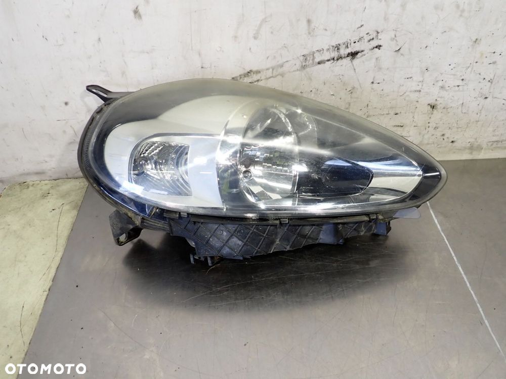 LAMPA PRAWA PRZEDNIA FIAT PUNTO EVO 1.3MJET - 1