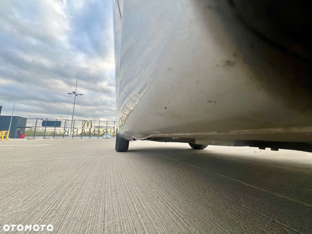 Honda Accord 2.0 ES - 28