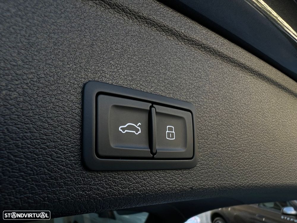 Audi A4 Avant 40 TDI S line S tronic - 28