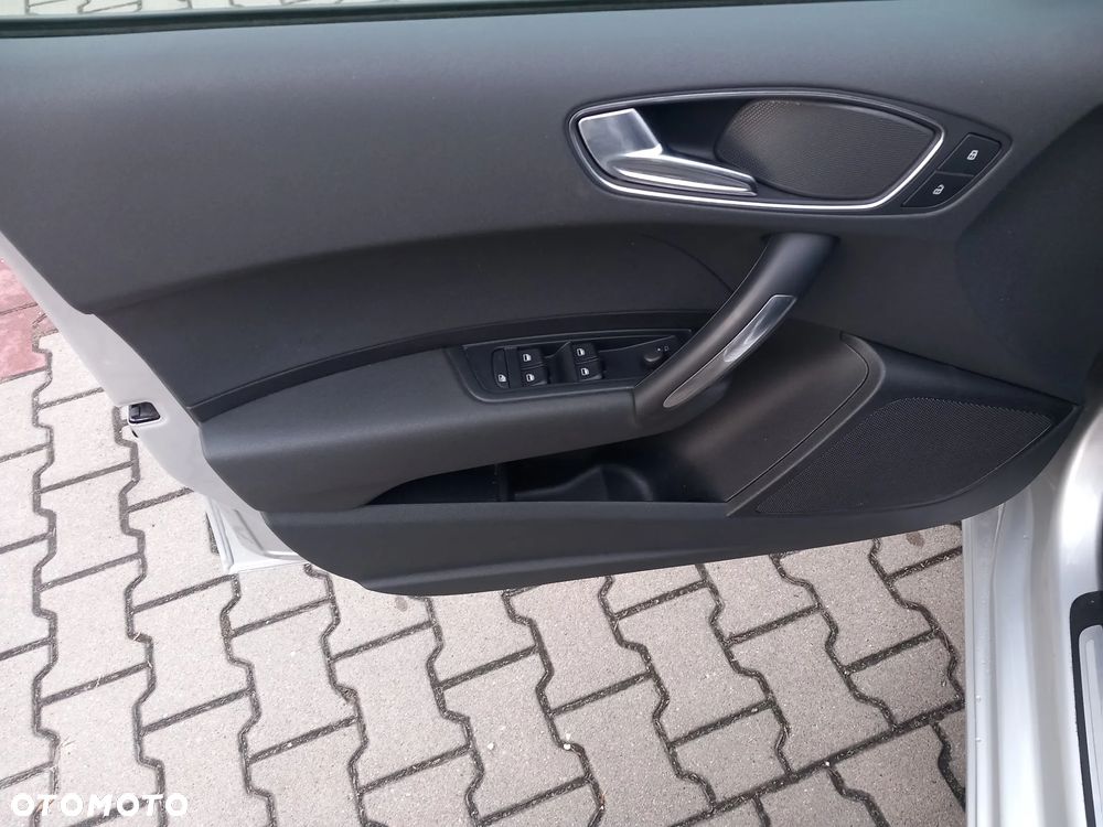 Audi A1 Sportback 1.6 TDI Attraction - 16