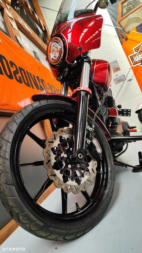 Harley-Davidson Softail Street Bob - 33