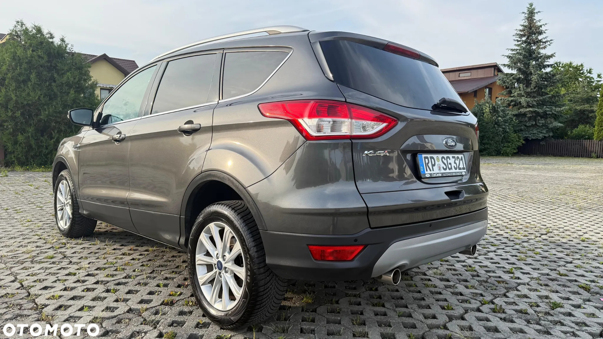 Ford Kuga 2.0 TDCi AWD Titanium - 2