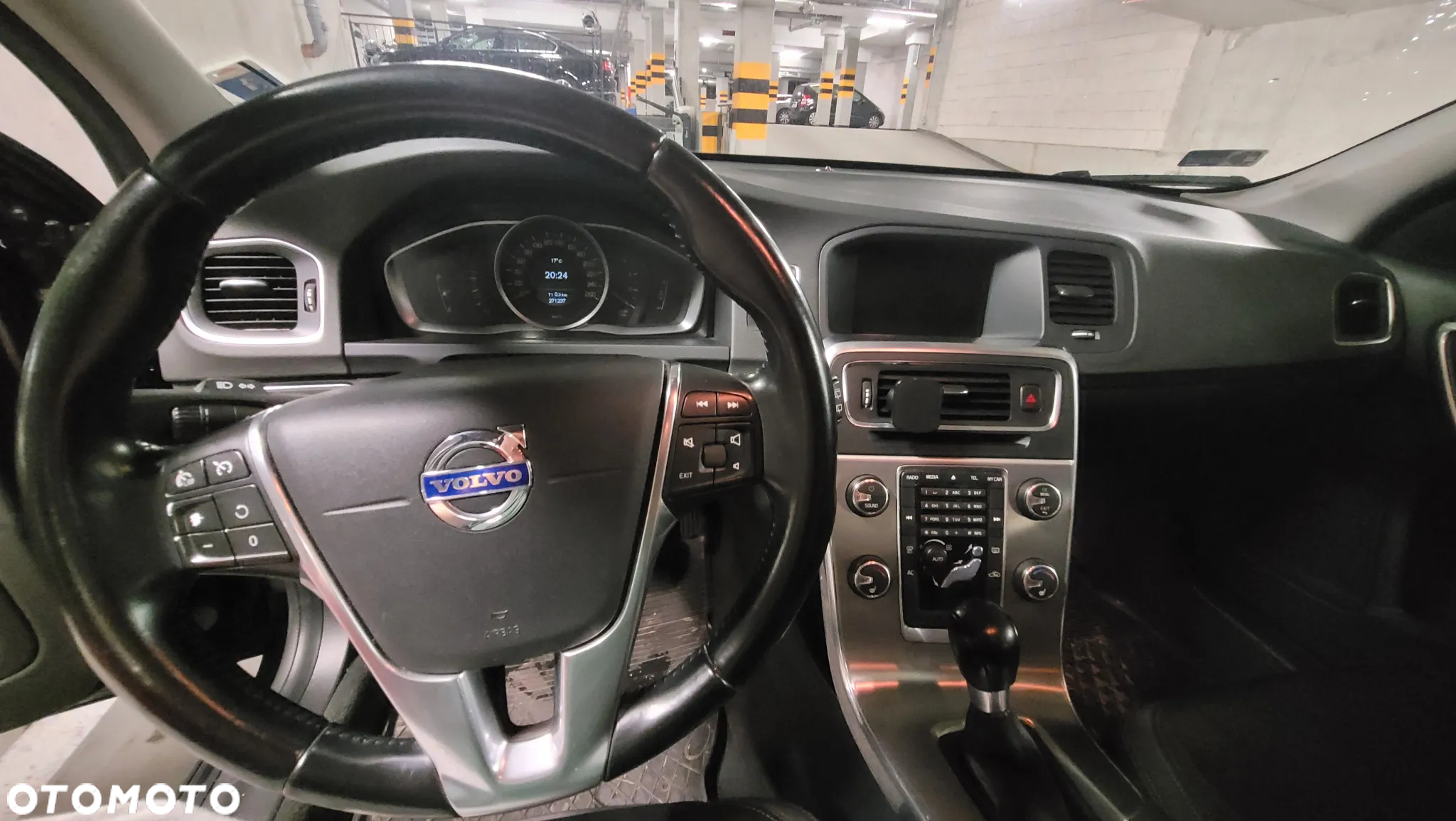 Volvo V60 D3 Summum - 13