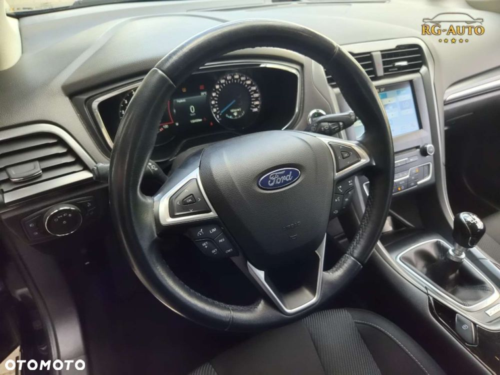 Ford Mondeo - 35