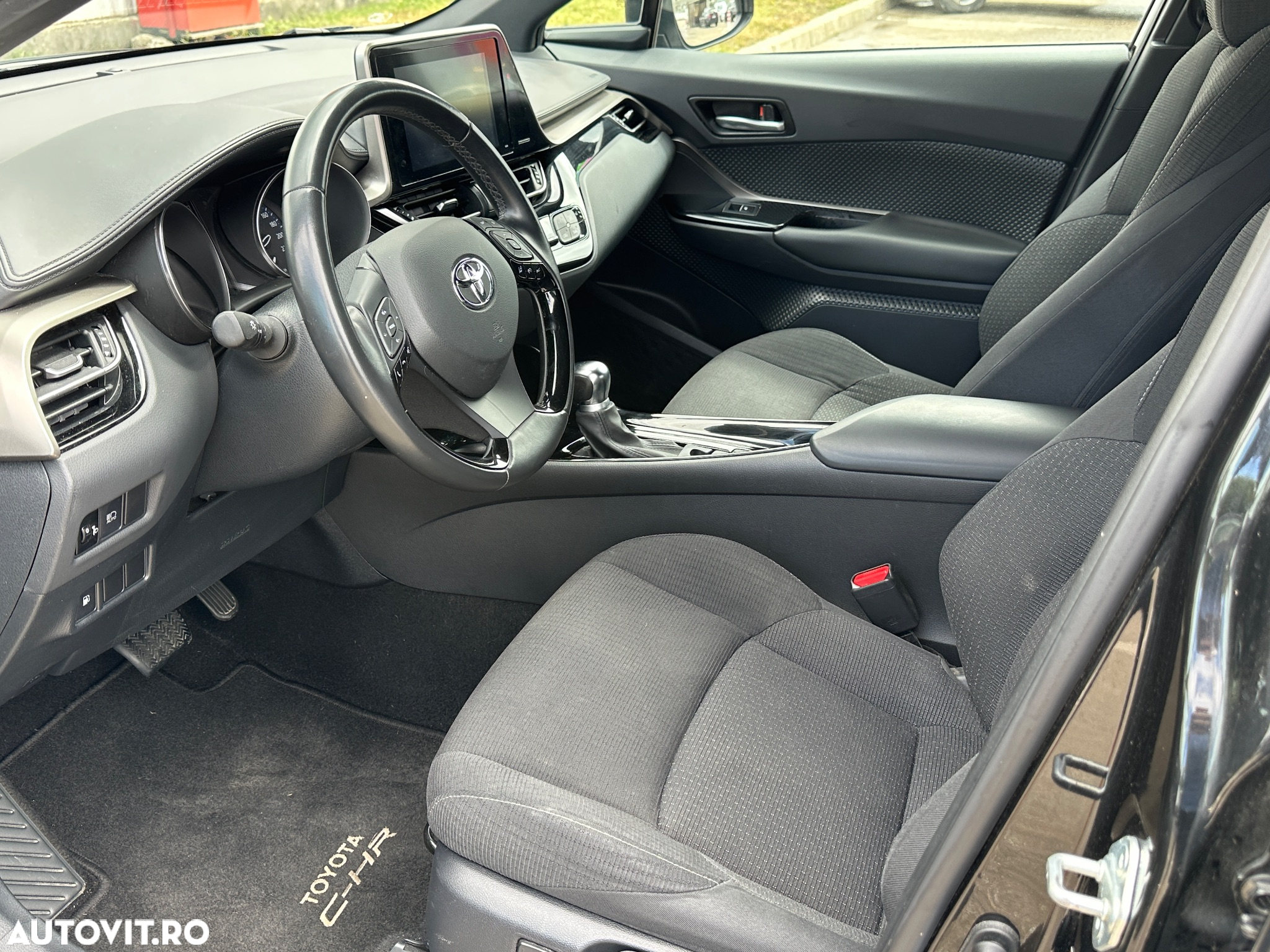 Toyota C-HR 1.8 HSD 4x2 CVT C-ult - 9
