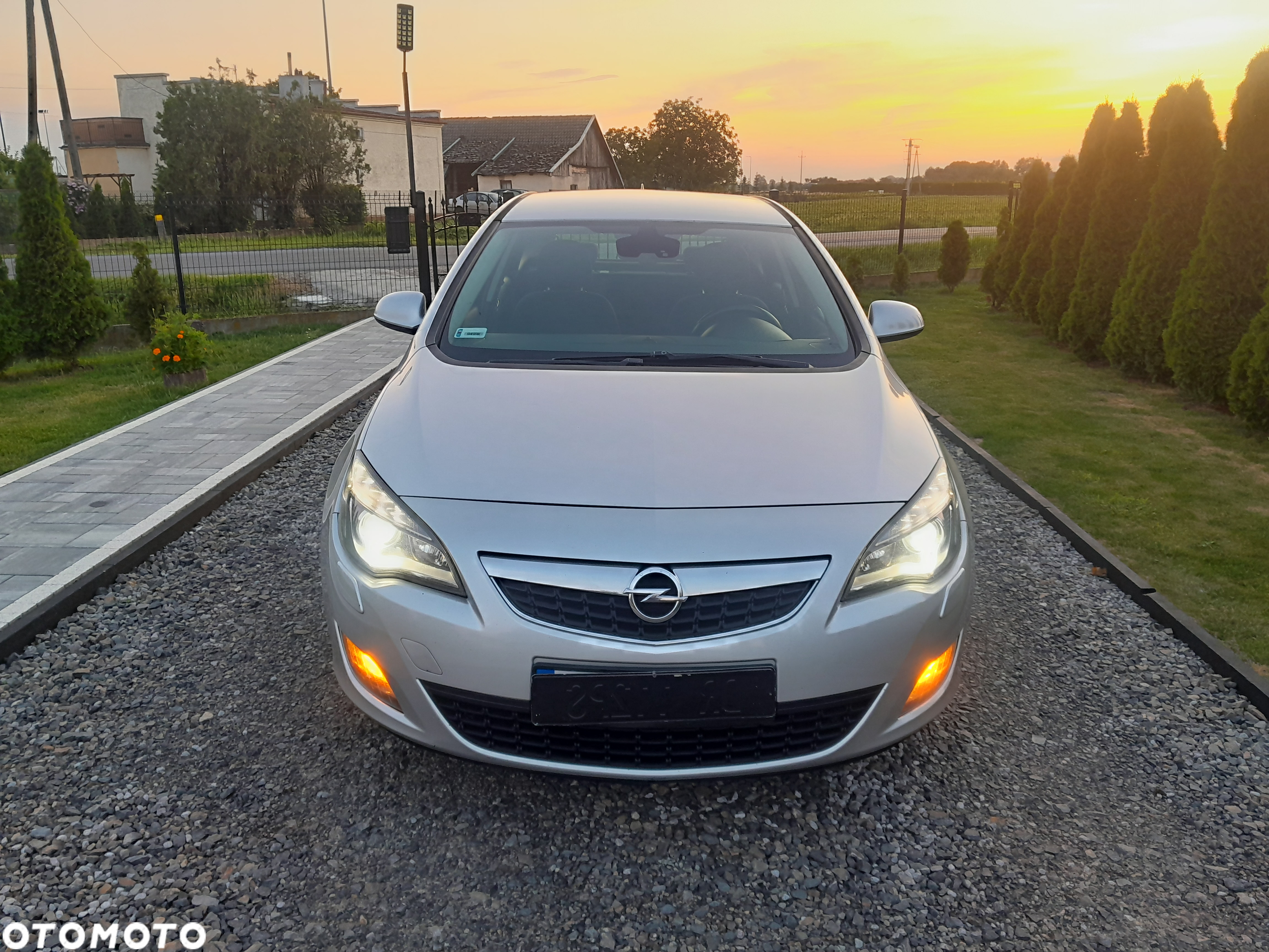 Opel Astra IV 2.0 CDTI Sport - 2