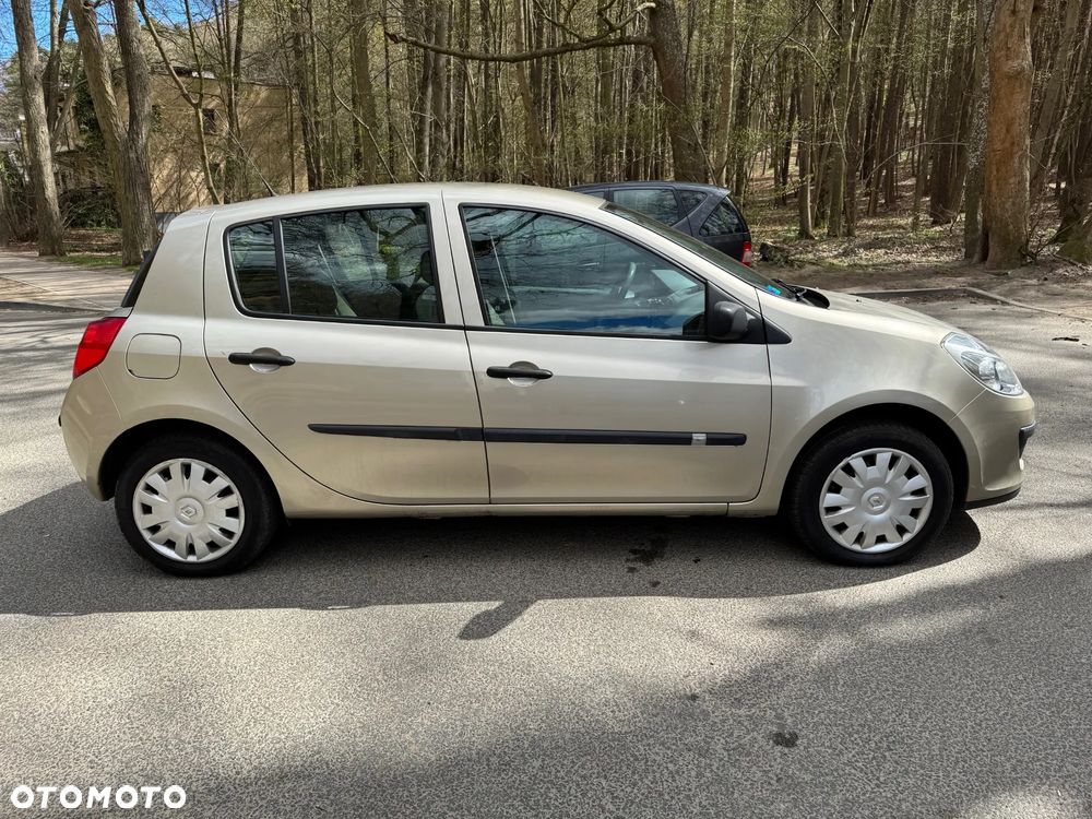 Renault Clio 1.2 16V Expression - 5