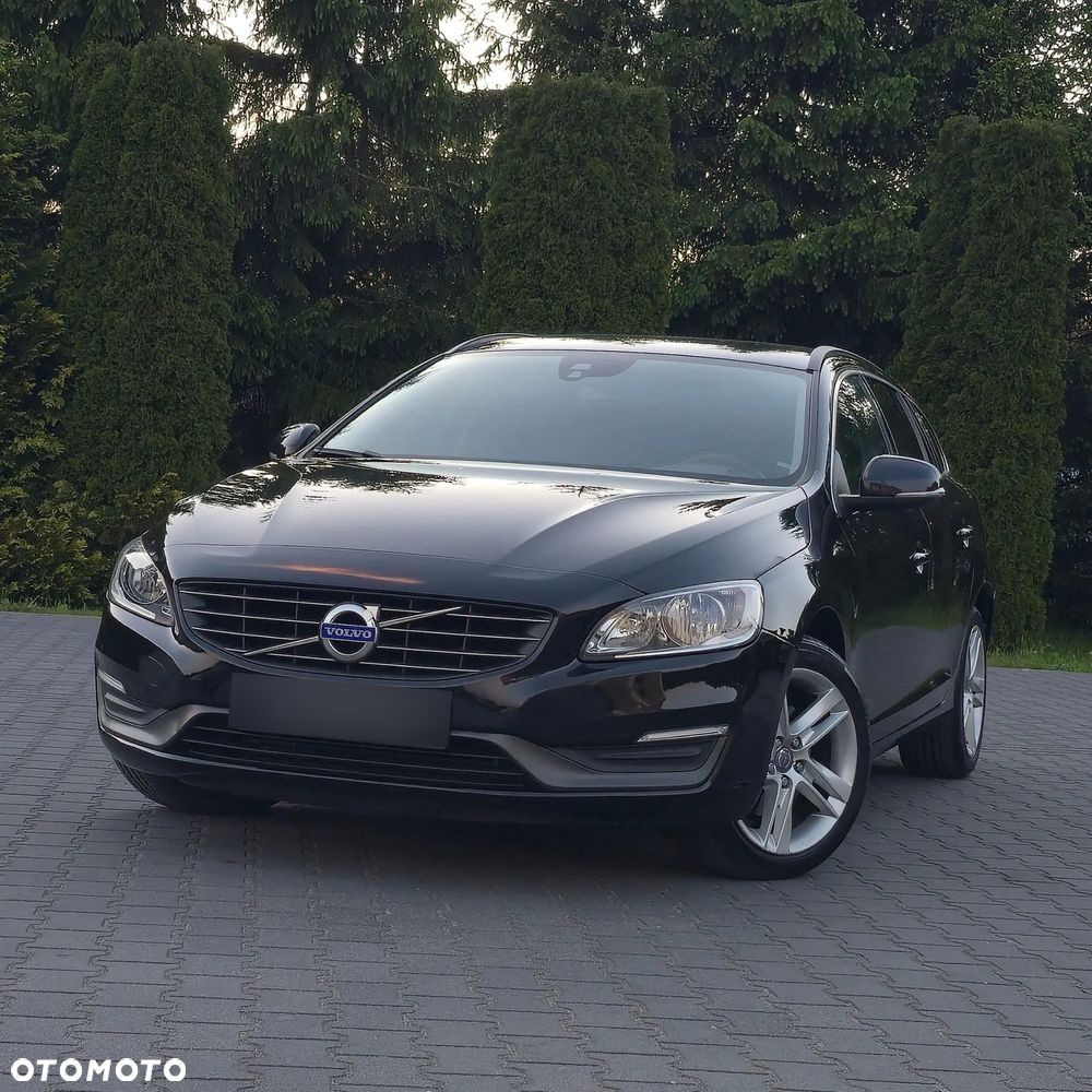 Volvo V60 D4 Momentum - 1
