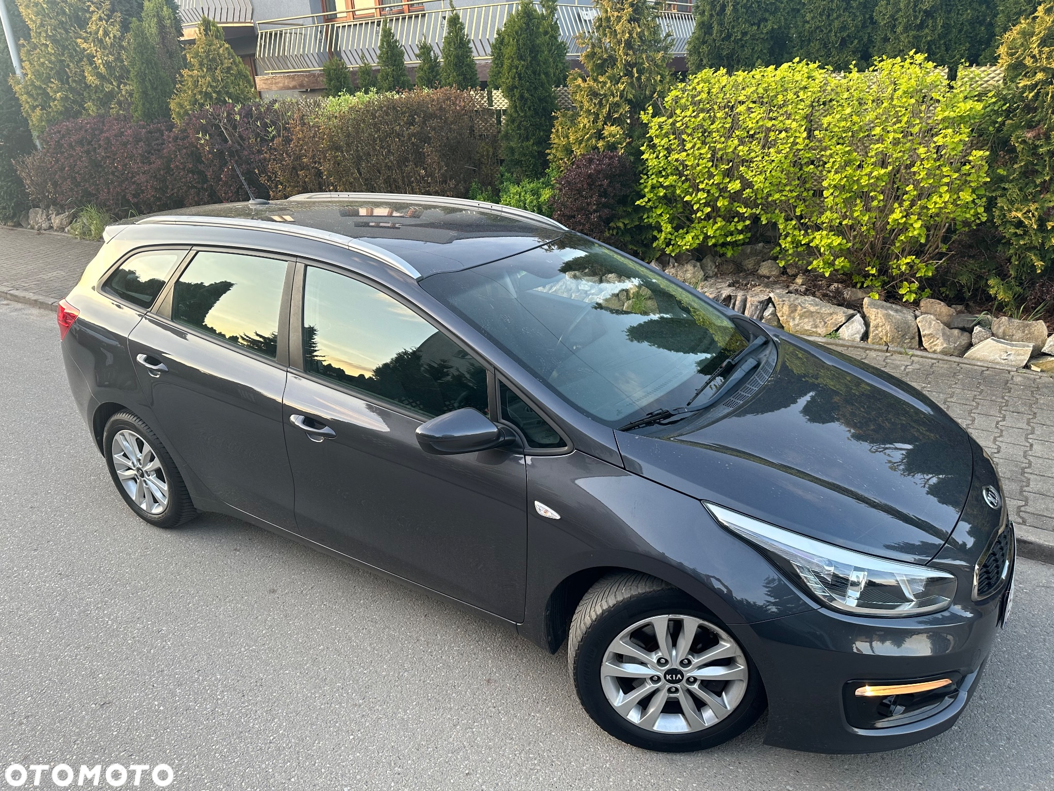 Kia Ceed 1.6 CRDi 136 ISG SW Spirit - 13