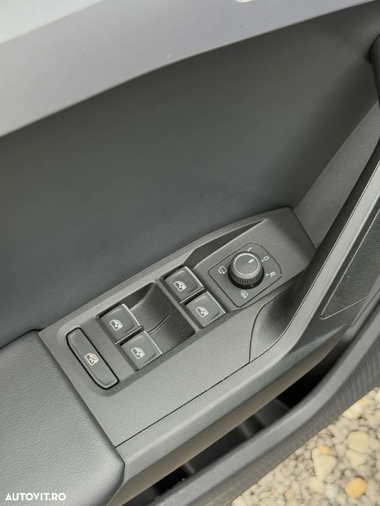 Seat Leon Sportstourer 1.0 eTSI OPF DSG FR - 29