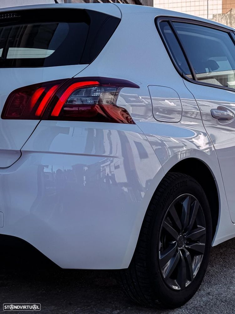 Peugeot 308 1.5 BlueHDi Business Line — fotografia 8