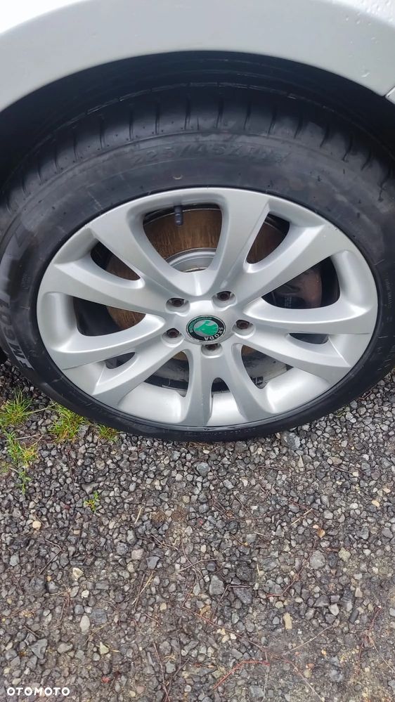 Skoda Superb - 25