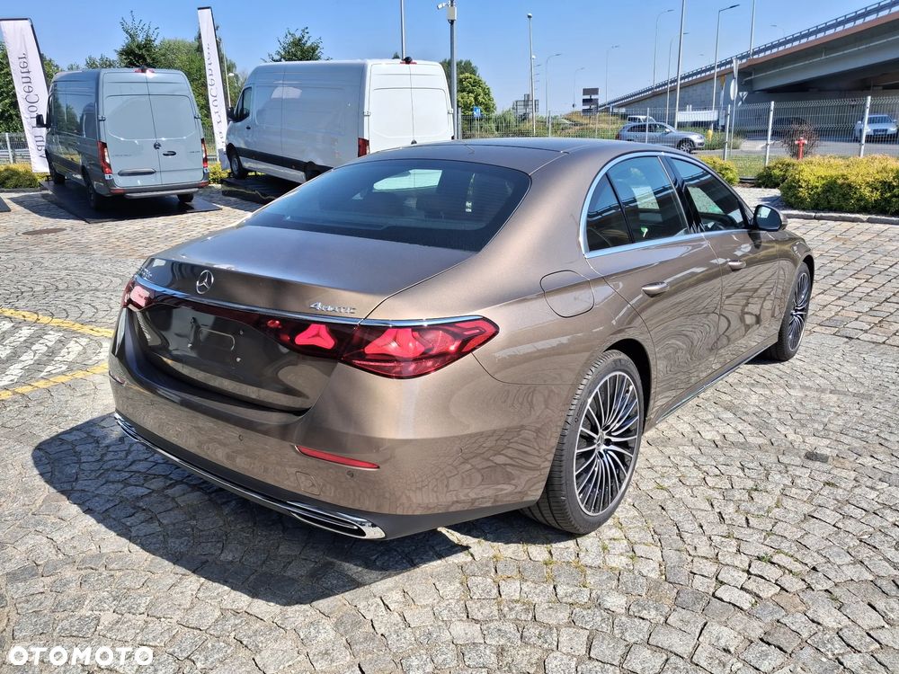 Mercedes-Benz Klasa E 300 de PHEV 4-Matic Avantgarde 9G-Tronic - 7