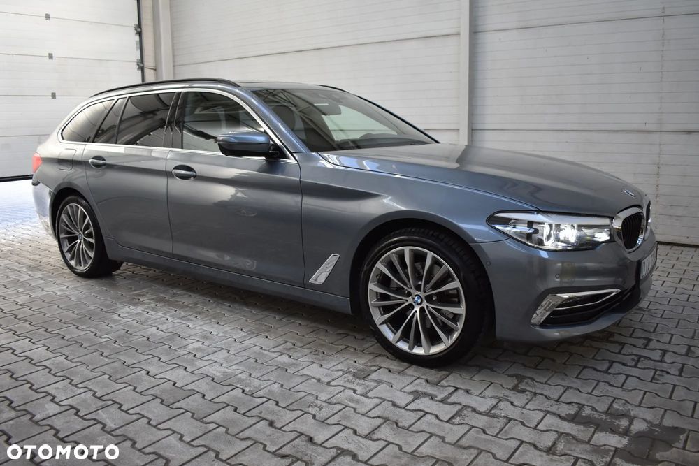 BMW Seria 5 520d xDrive Luxury Line - 3