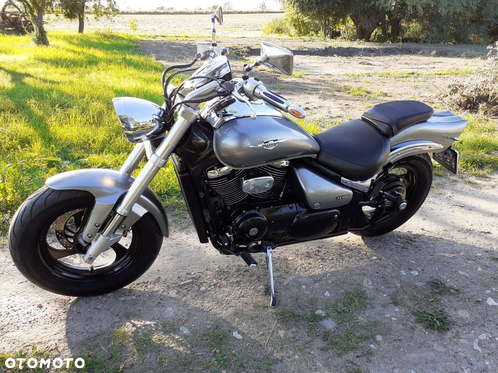 Suzuki Intruder - 3