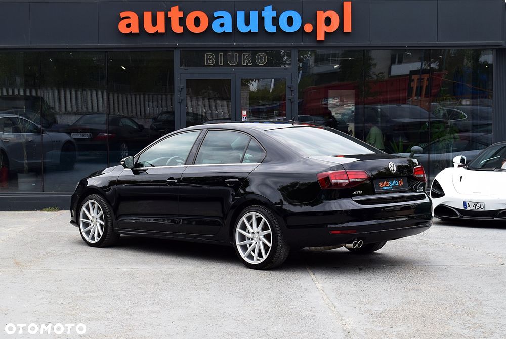 Volkswagen Jetta - 18