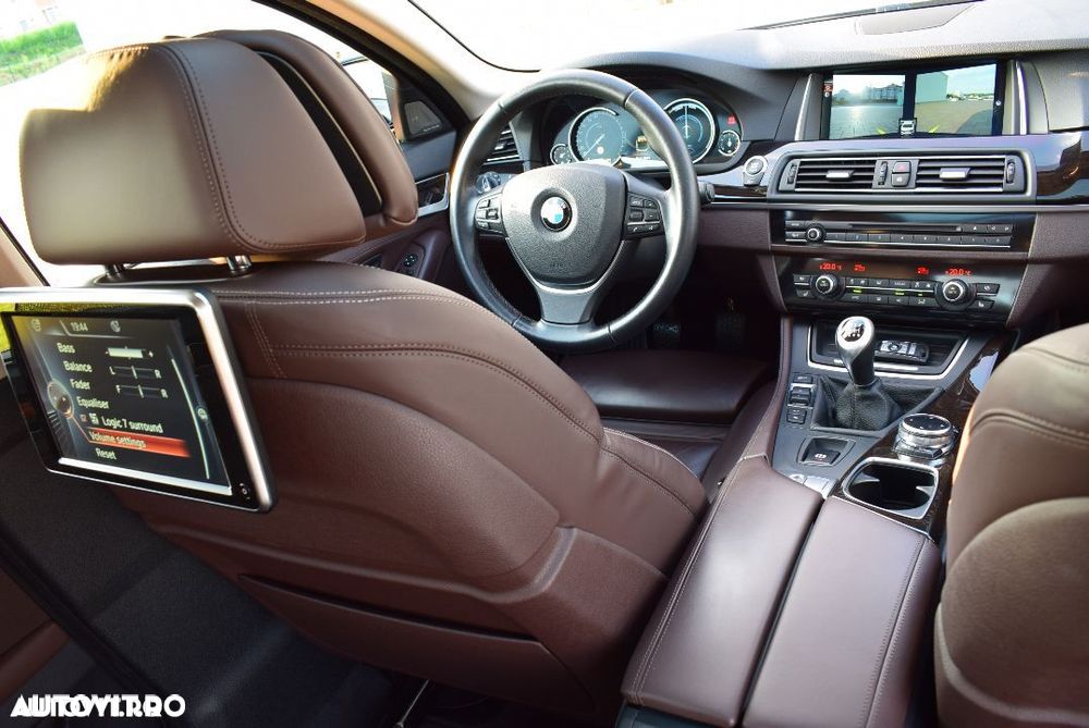 BMW Seria 5 520d Luxury Line - 8