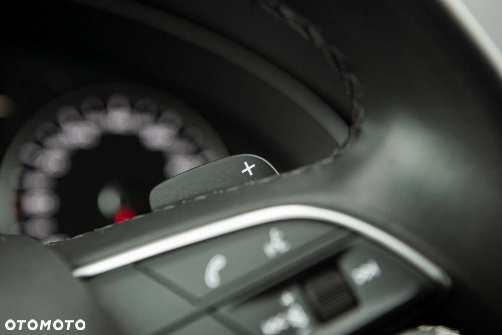 Audi Q5 Sportback - 25