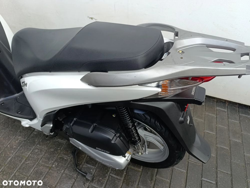 Honda SH - 16