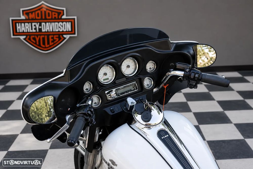 Harley-Davidson Street Glide - 8