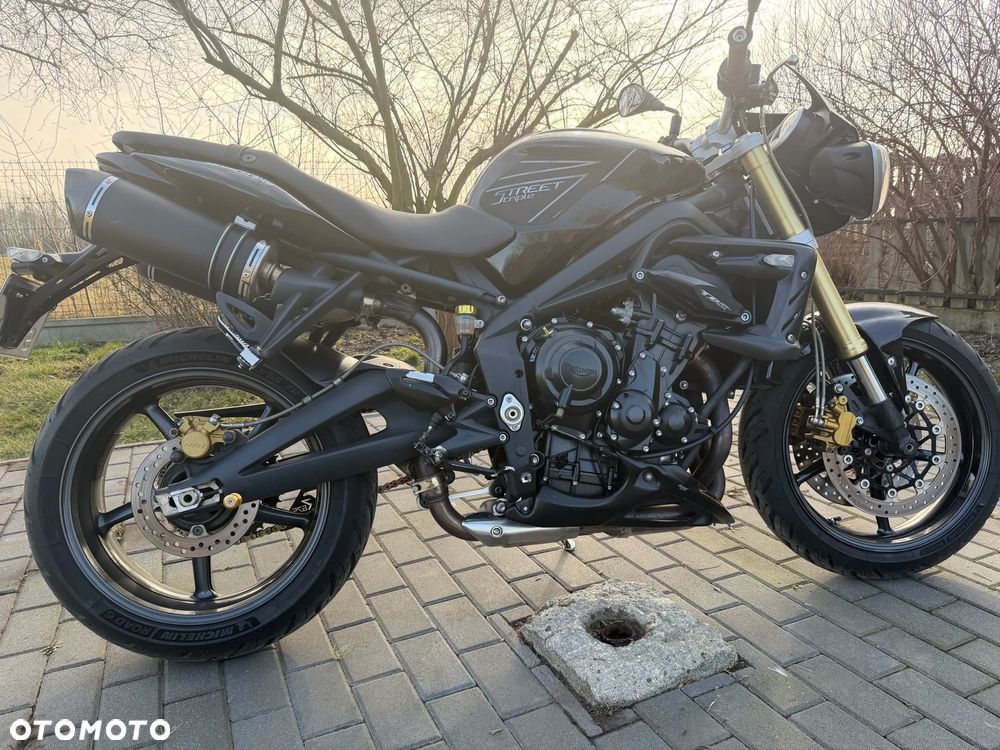 Triumph Street Triple - 8