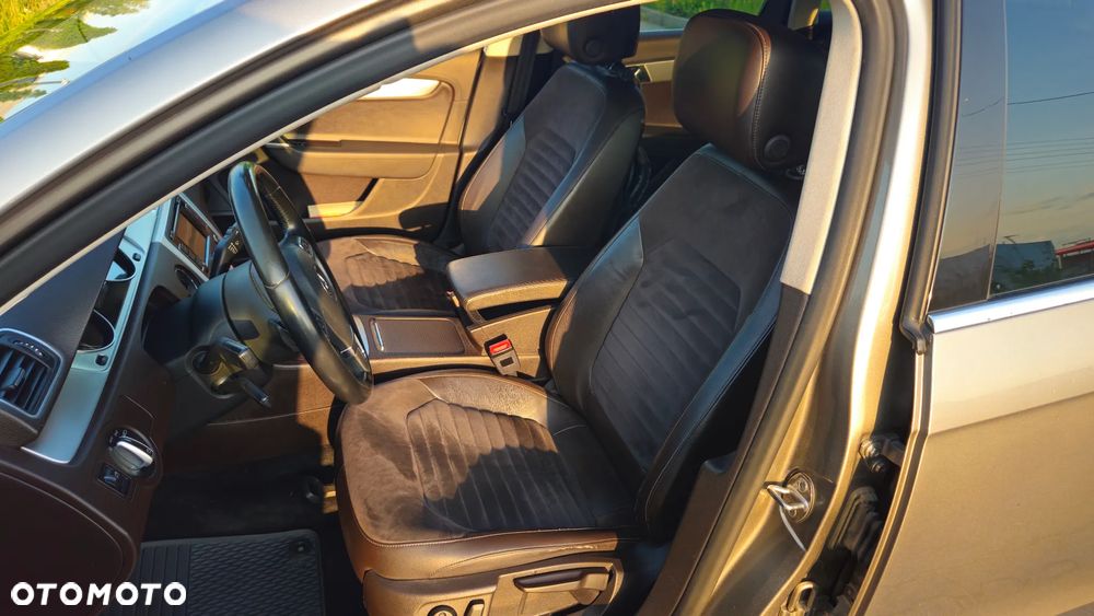 Volkswagen Passat Variant 2.0 Blue TDI DSG SCR Highline - 7