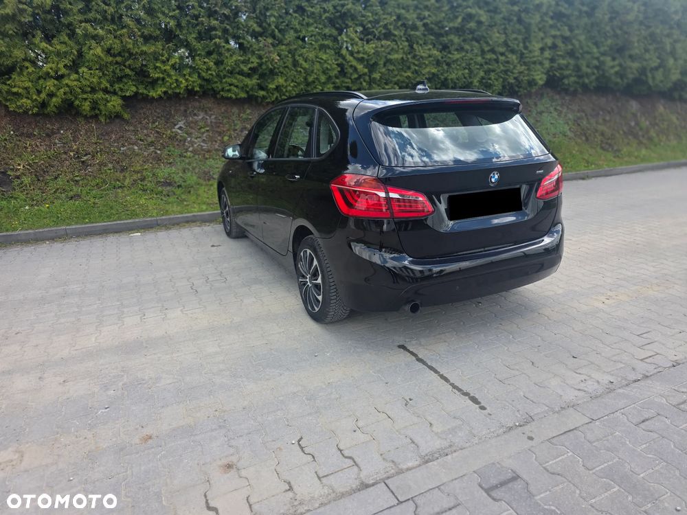 BMW Seria 2 218i - 4