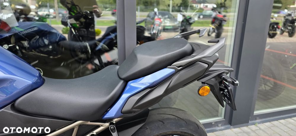 Suzuki GSX - 34