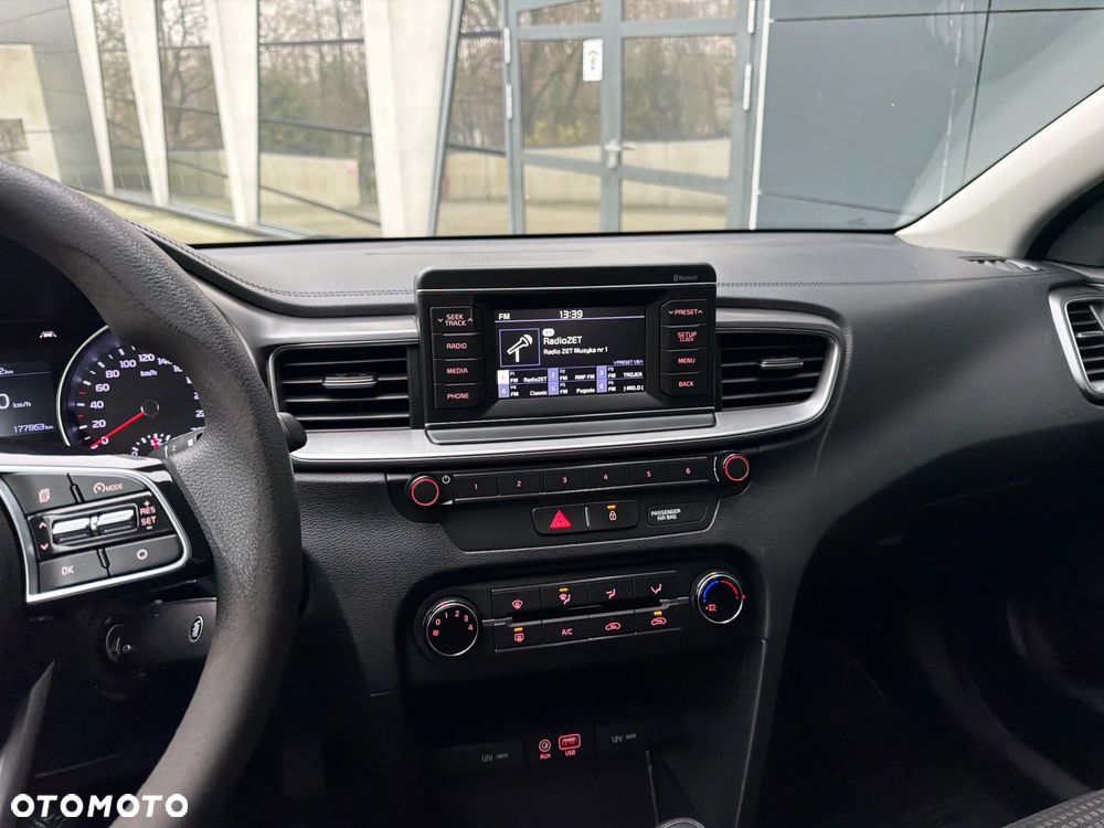 Kia Ceed 1.6 CRDi SCR S - 13