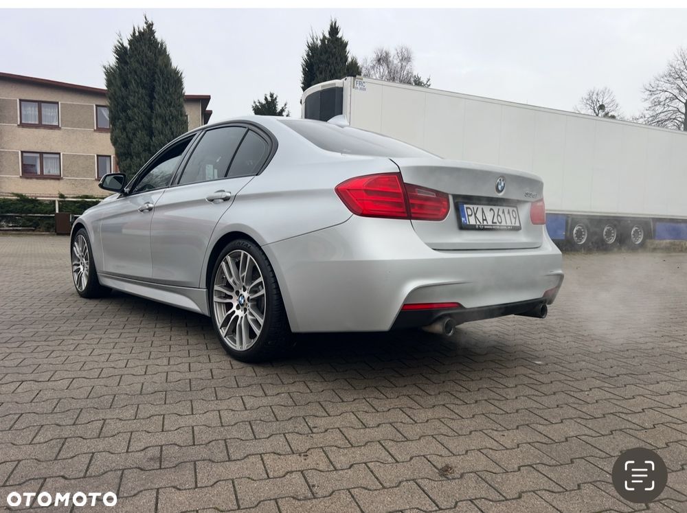BMW Seria 3 335i Sport-Aut Luxury Line - 4