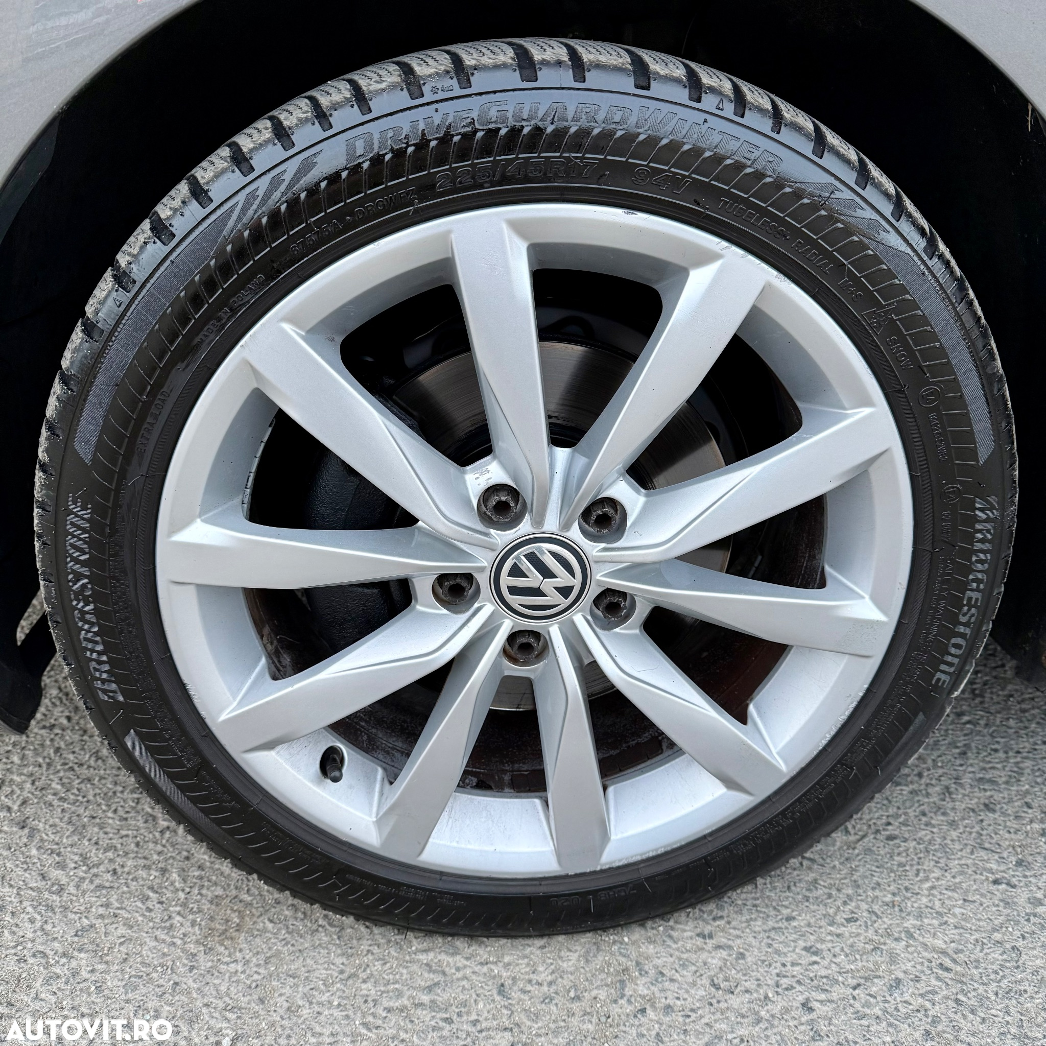 Volkswagen Golf 1.6 BlueTDI DSG Comfortline - 34