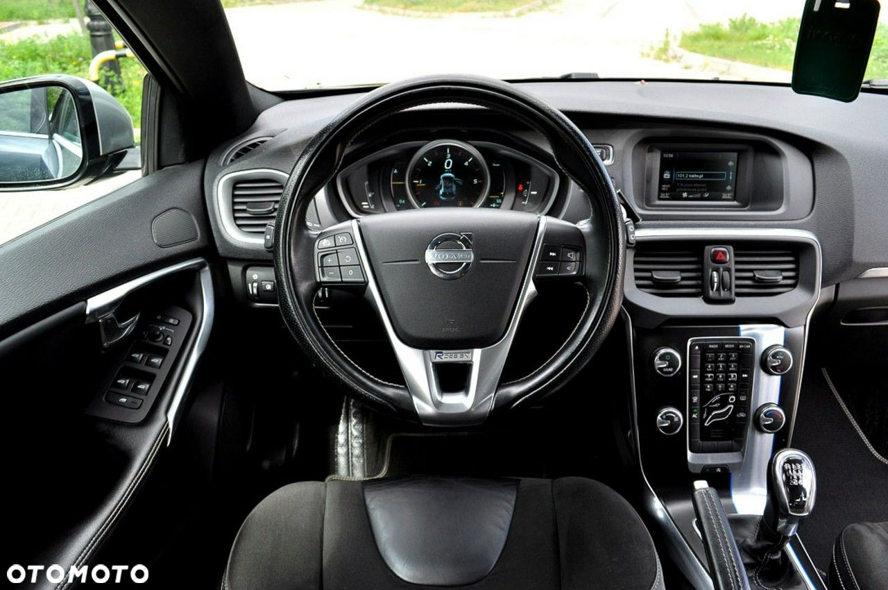 Volvo V40 D2 R-Design Momentum - 6