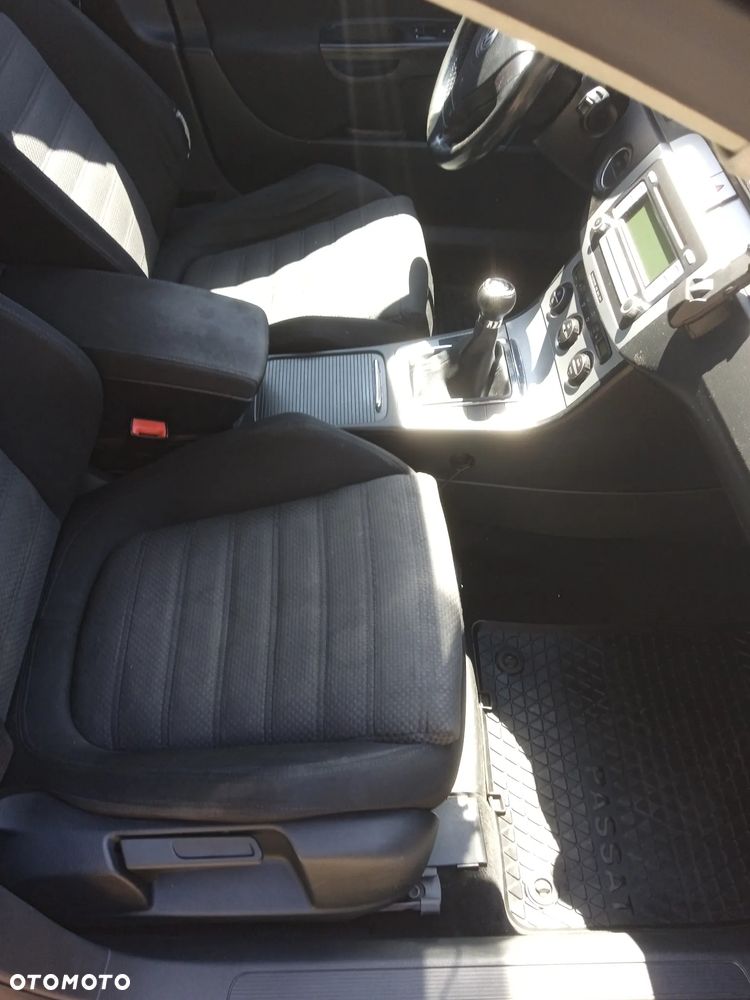 Volkswagen Passat 2.0 TDI Sportline - 12