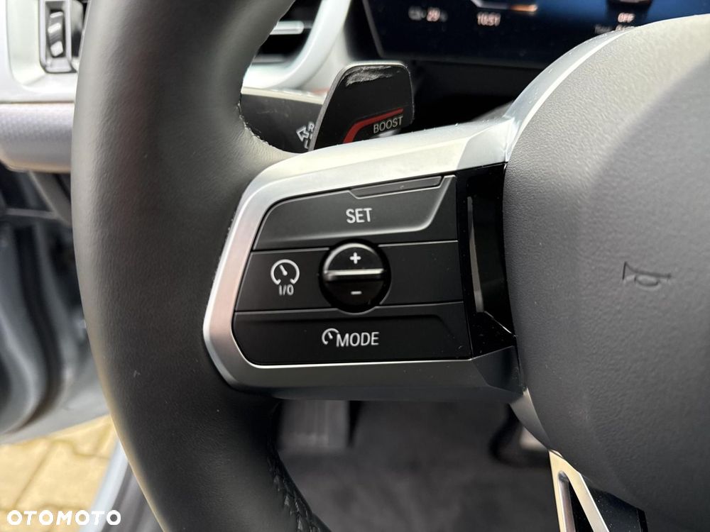 BMW iX2 xDrive30 66.5kWh M Sport - 16