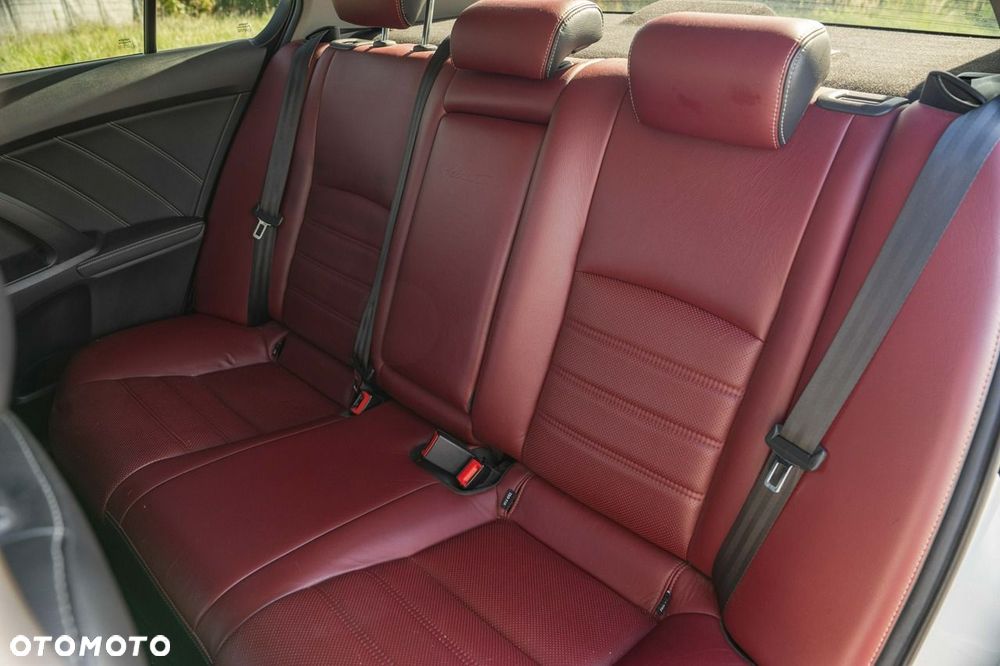 Toyota Avensis - 28
