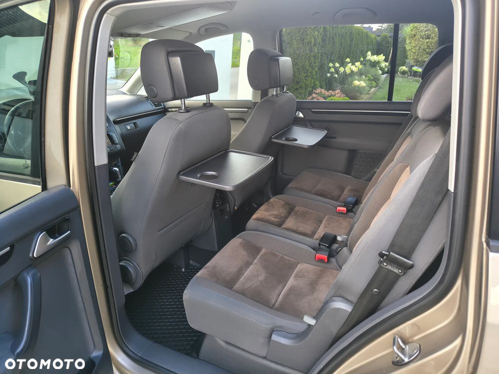 Volkswagen Touran 2.0 TDI DPF Cross DSG - 10