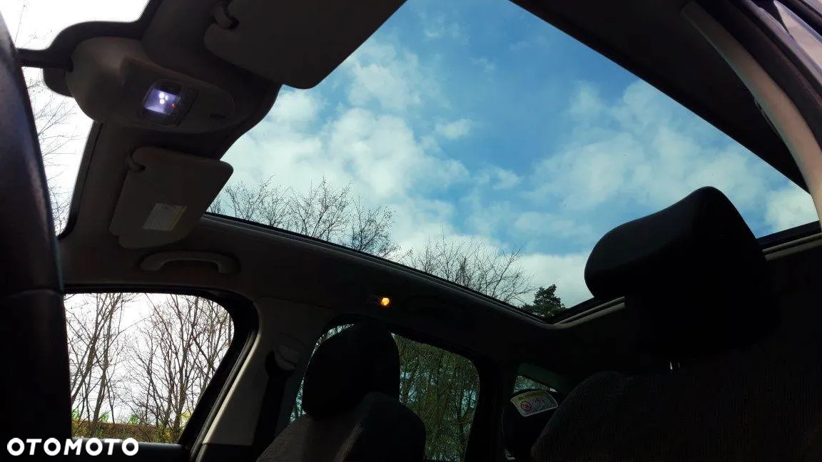 Peugeot 3008 2.0 HDi Premium - 4