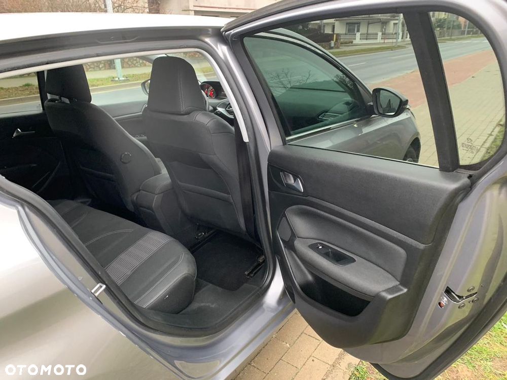 Peugeot 308 1.2 PureTech GPF Active Pack Business S&S - 18